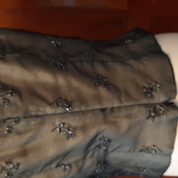 Against Gravitee size 12 top. - Picture 3 of 3